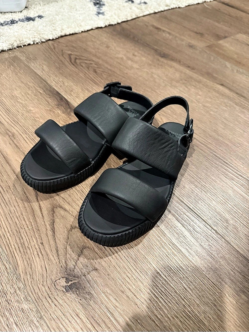 Sorel Cameron Flatform Sandal Black Strappy Sandals Like New